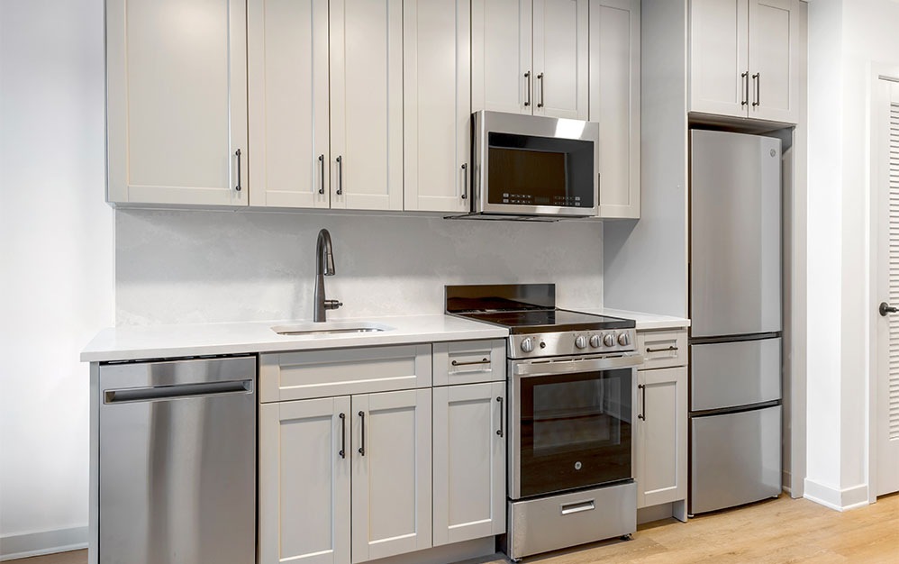 S5 - Studio floorplan layout with 1 bath and 457 square feet. (Kitchen)